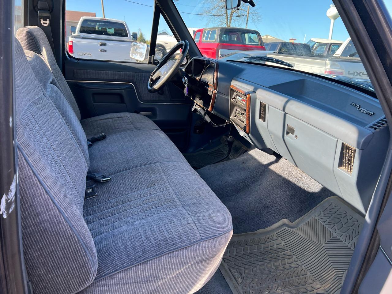 1989 Ford F-250 XLT Styleside
