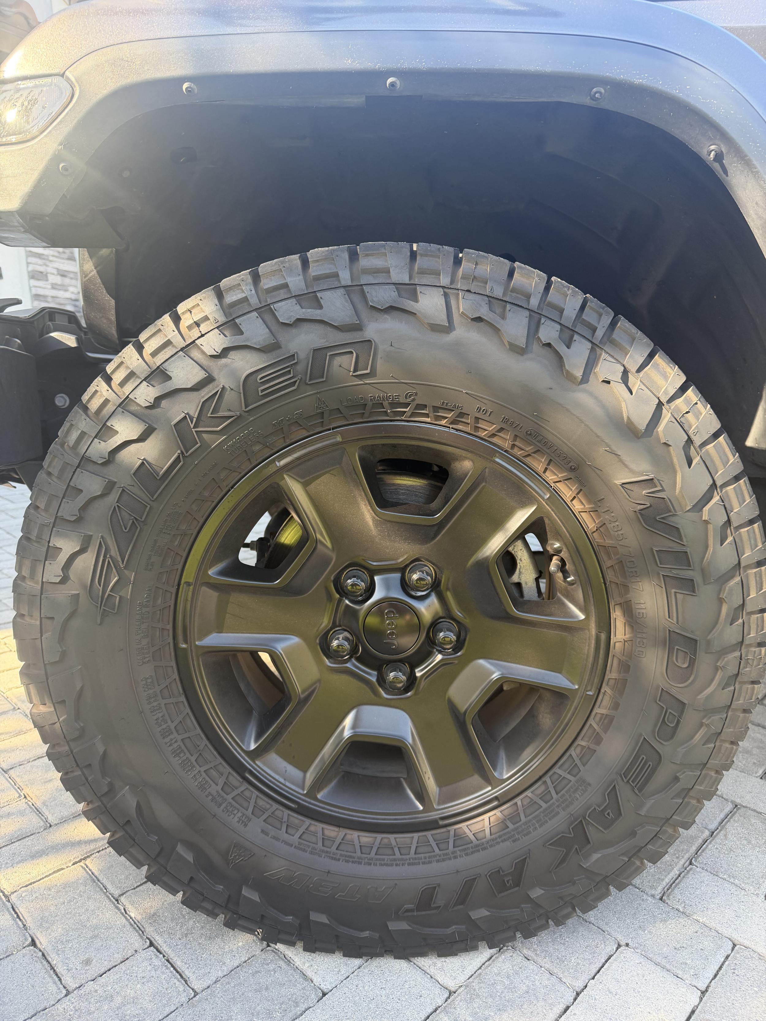 2019 Jeep Wrangler Unlimited Sahara - 4