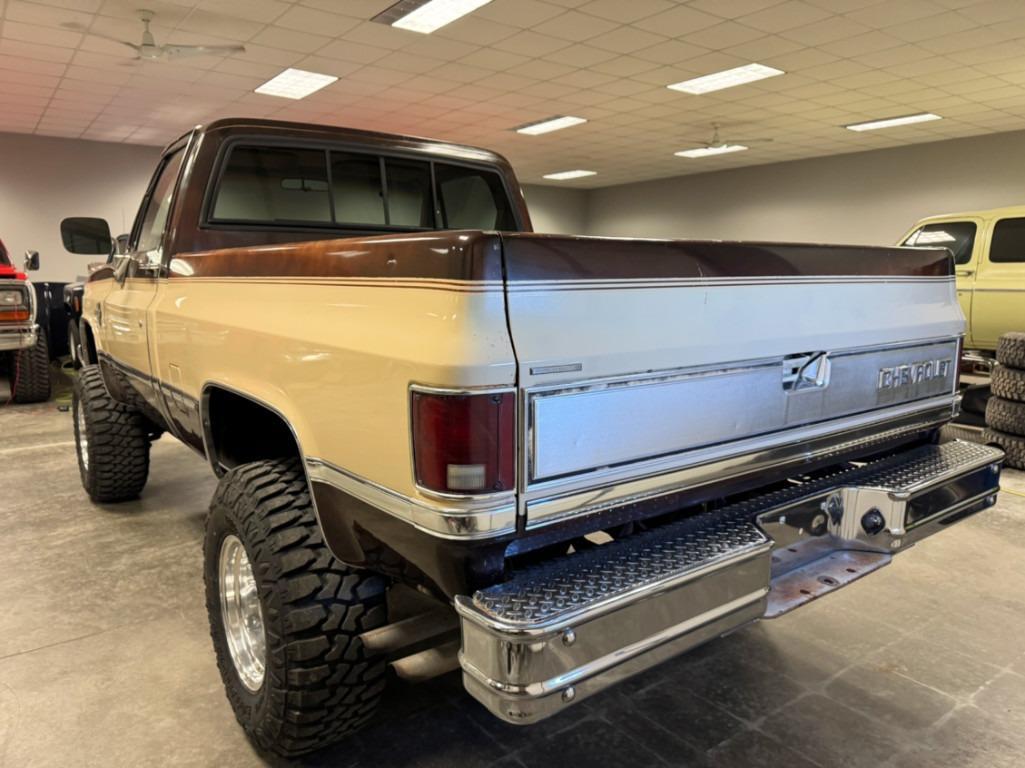1987 Chevrolet K10 Silverado - 3
