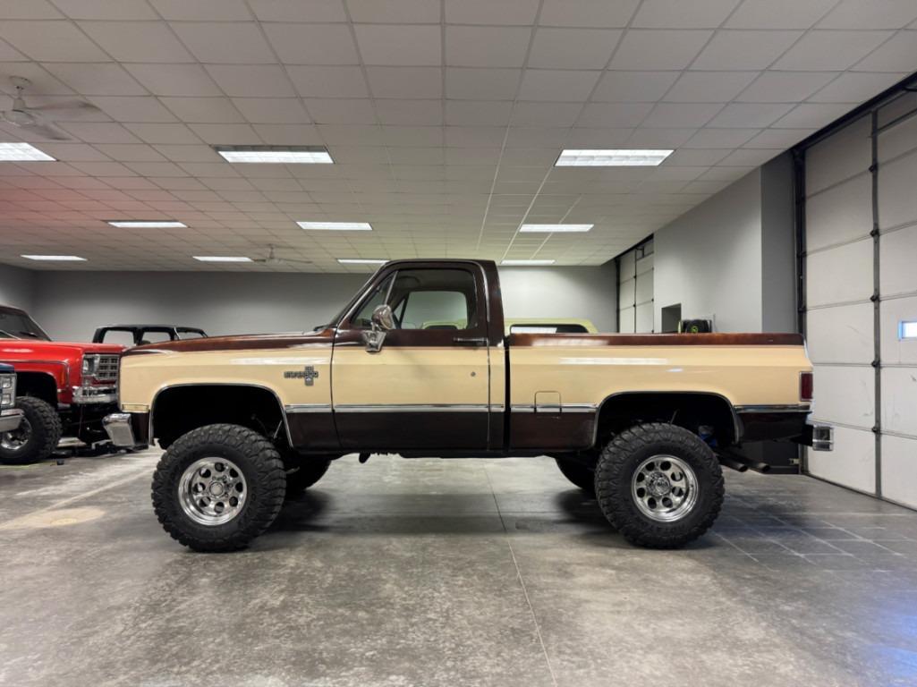 1987 Chevrolet K10 Silverado - 2