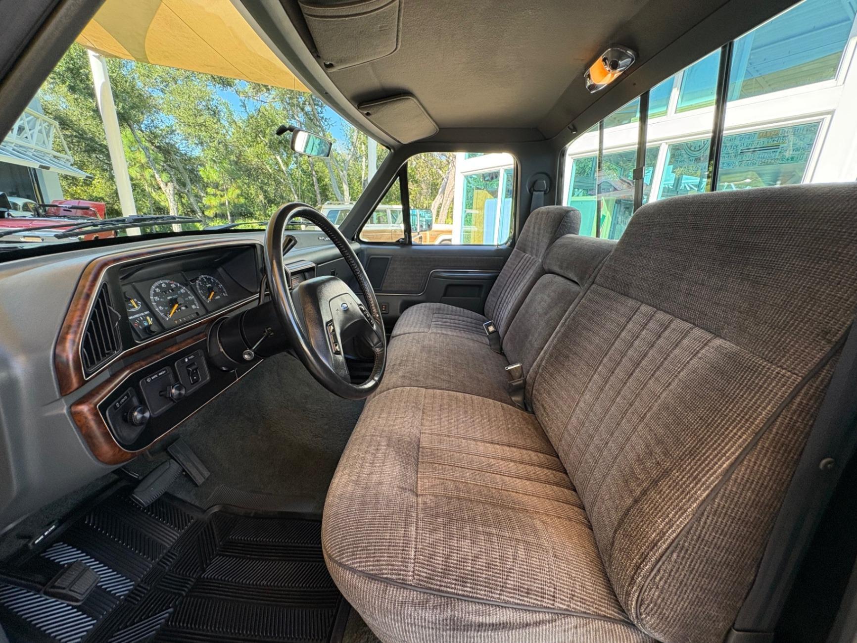1991 Ford F-150 XLT Lariat