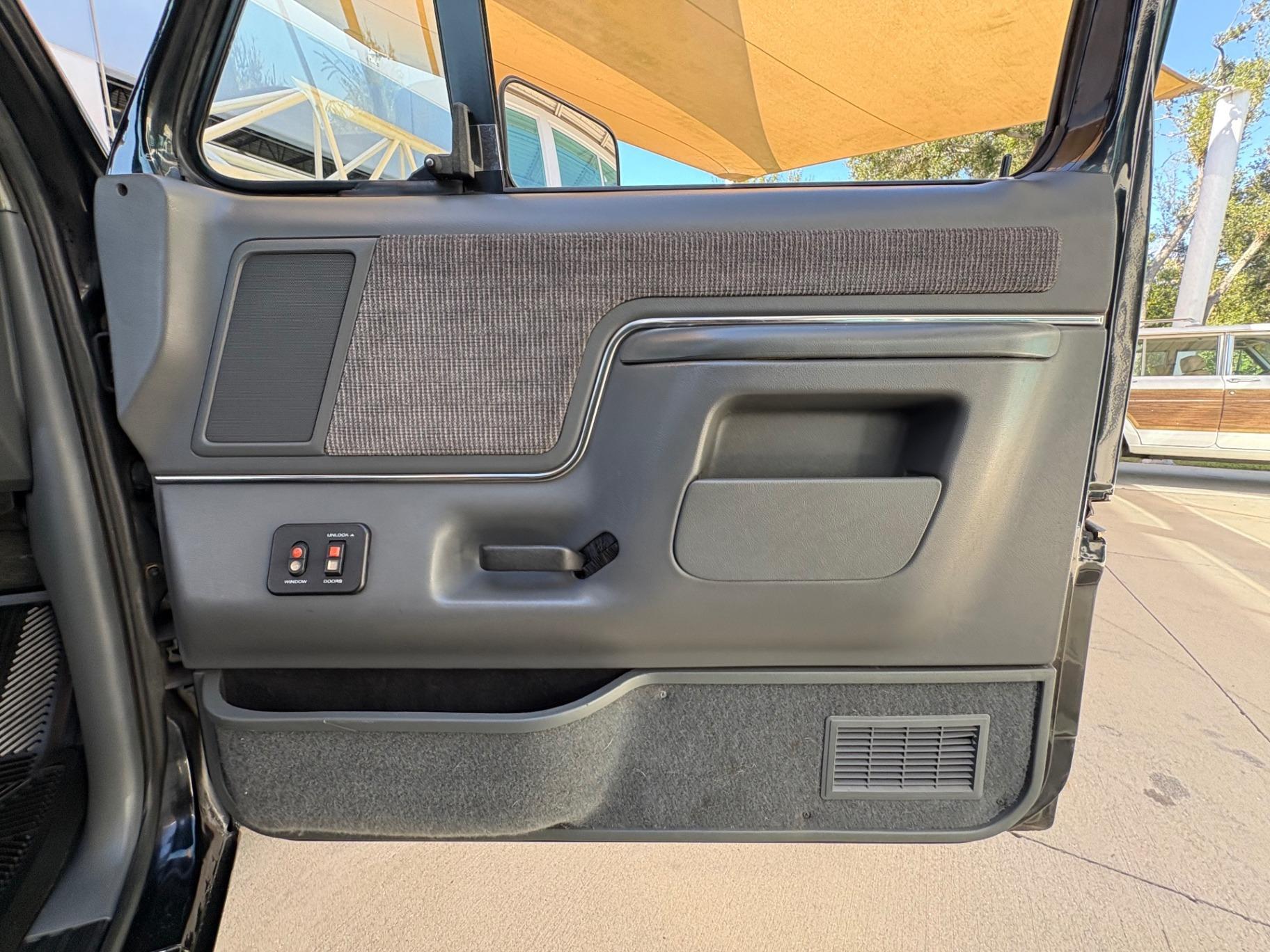 1991 Ford F-150 XLT Lariat