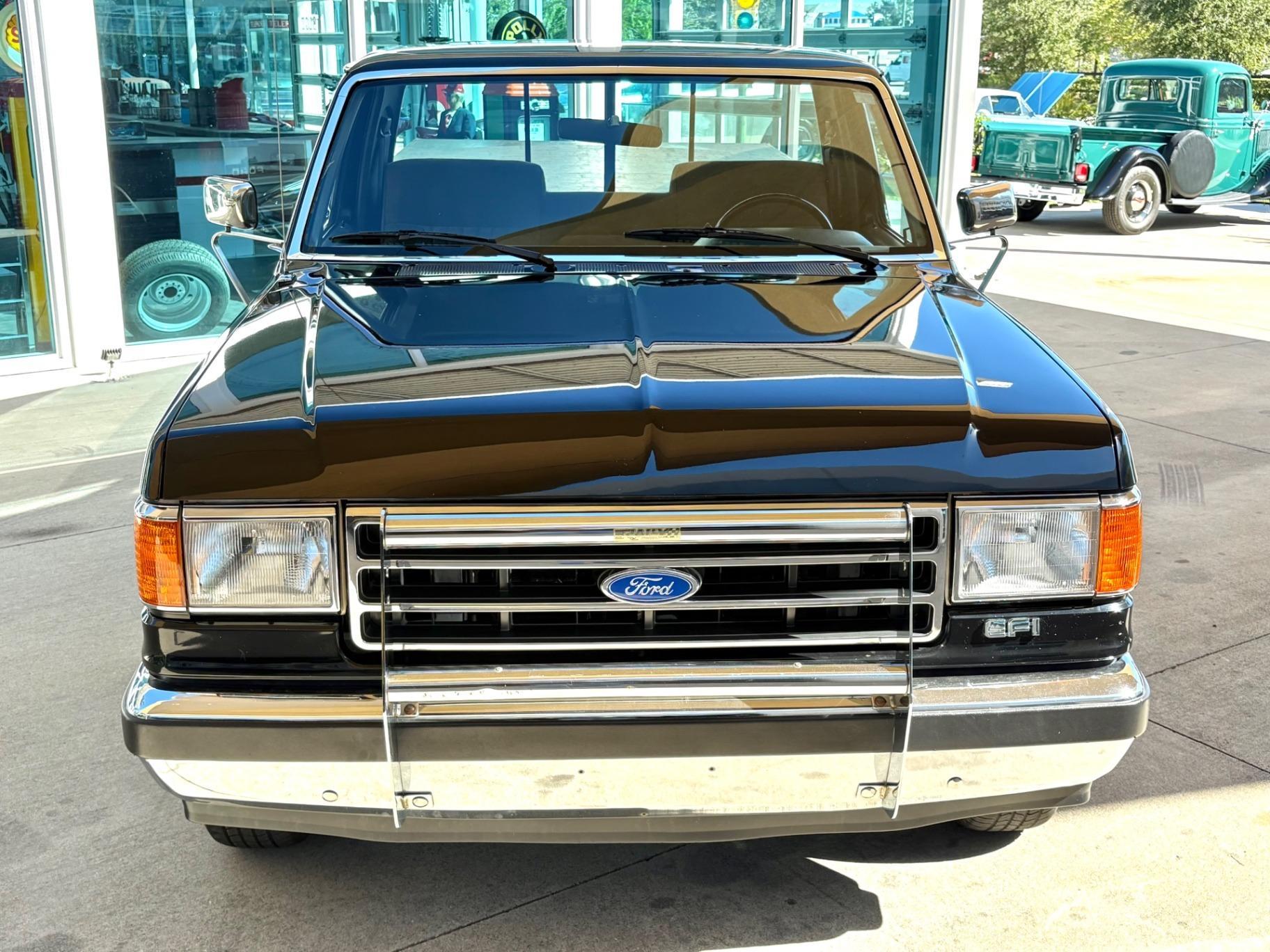 1991 Ford F-150 XLT Lariat - 3