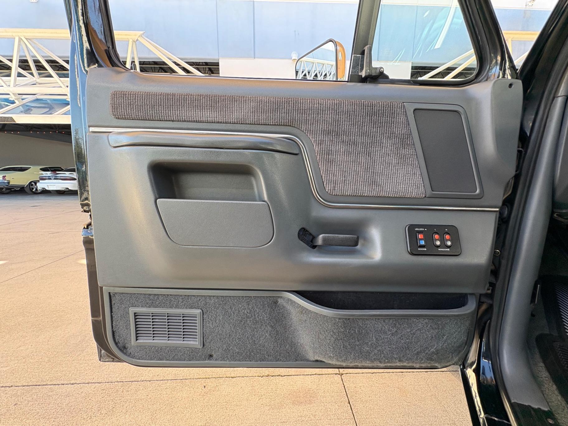 1991 Ford F-150 XLT Lariat