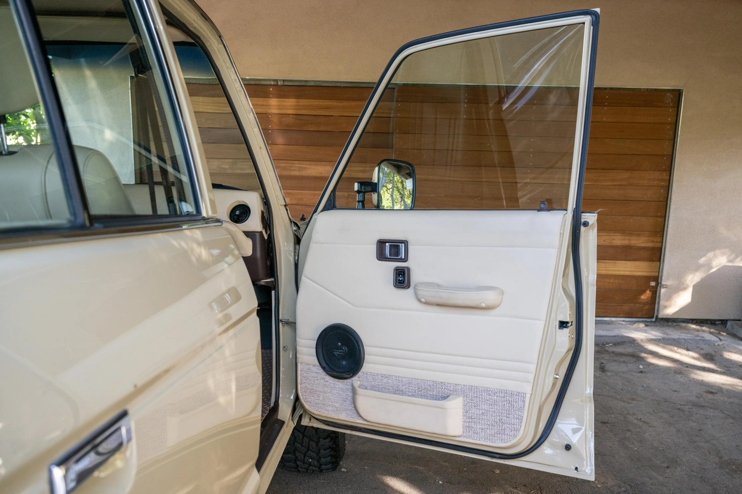 Legacy Overland-Built 1990 Toyota Land Cruiser FJ62