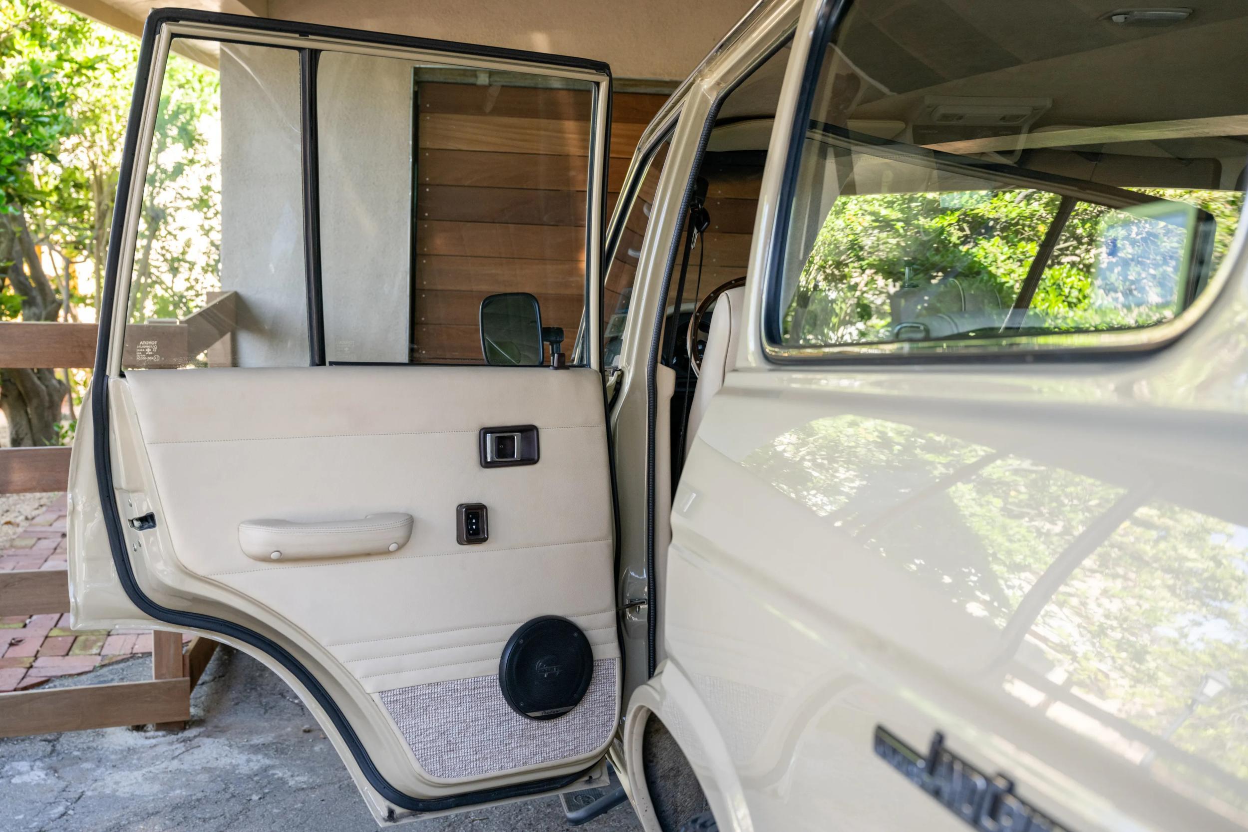 Legacy Overland-Built 1990 Toyota Land Cruiser FJ62
