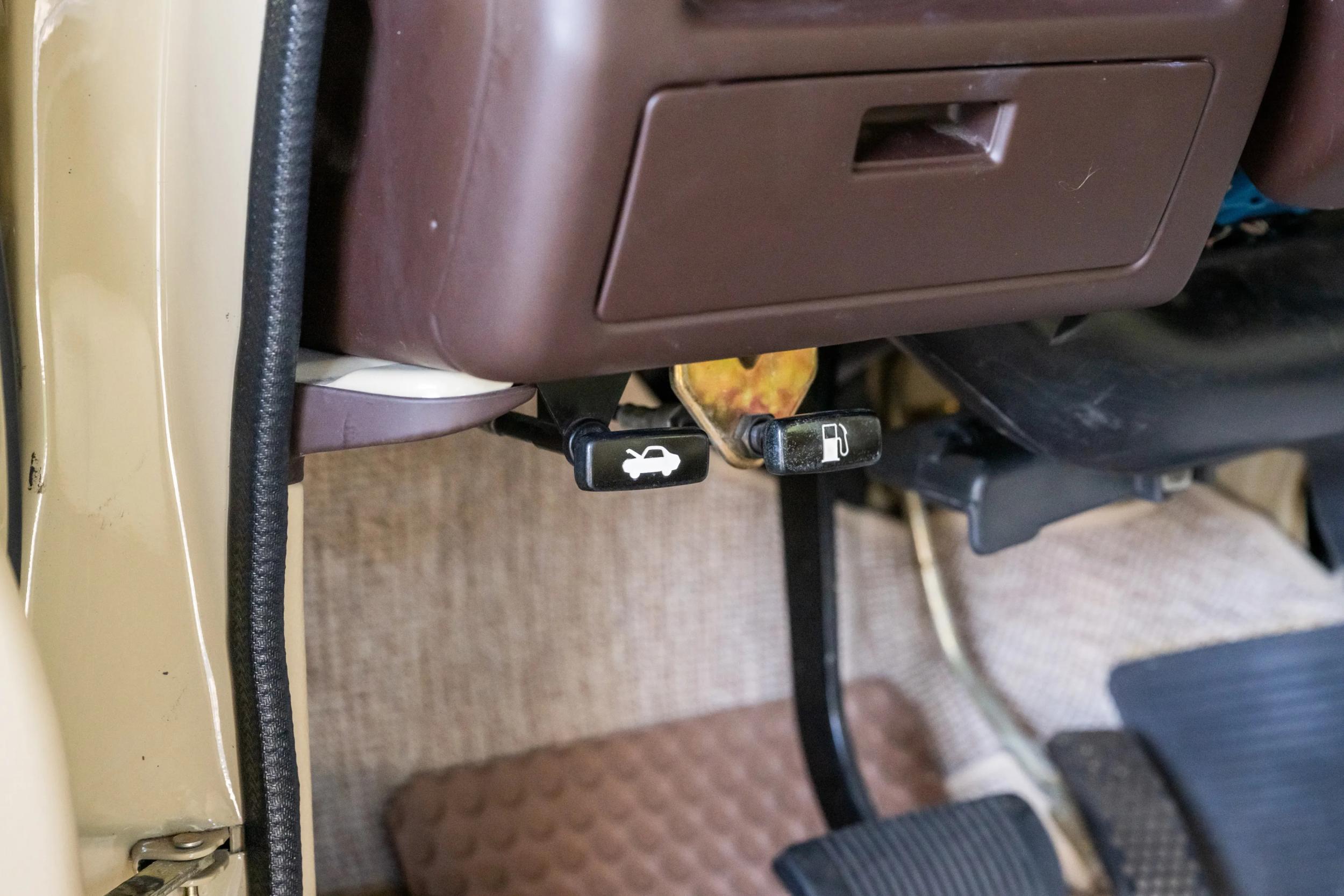 Legacy Overland-Built 1990 Toyota Land Cruiser FJ62