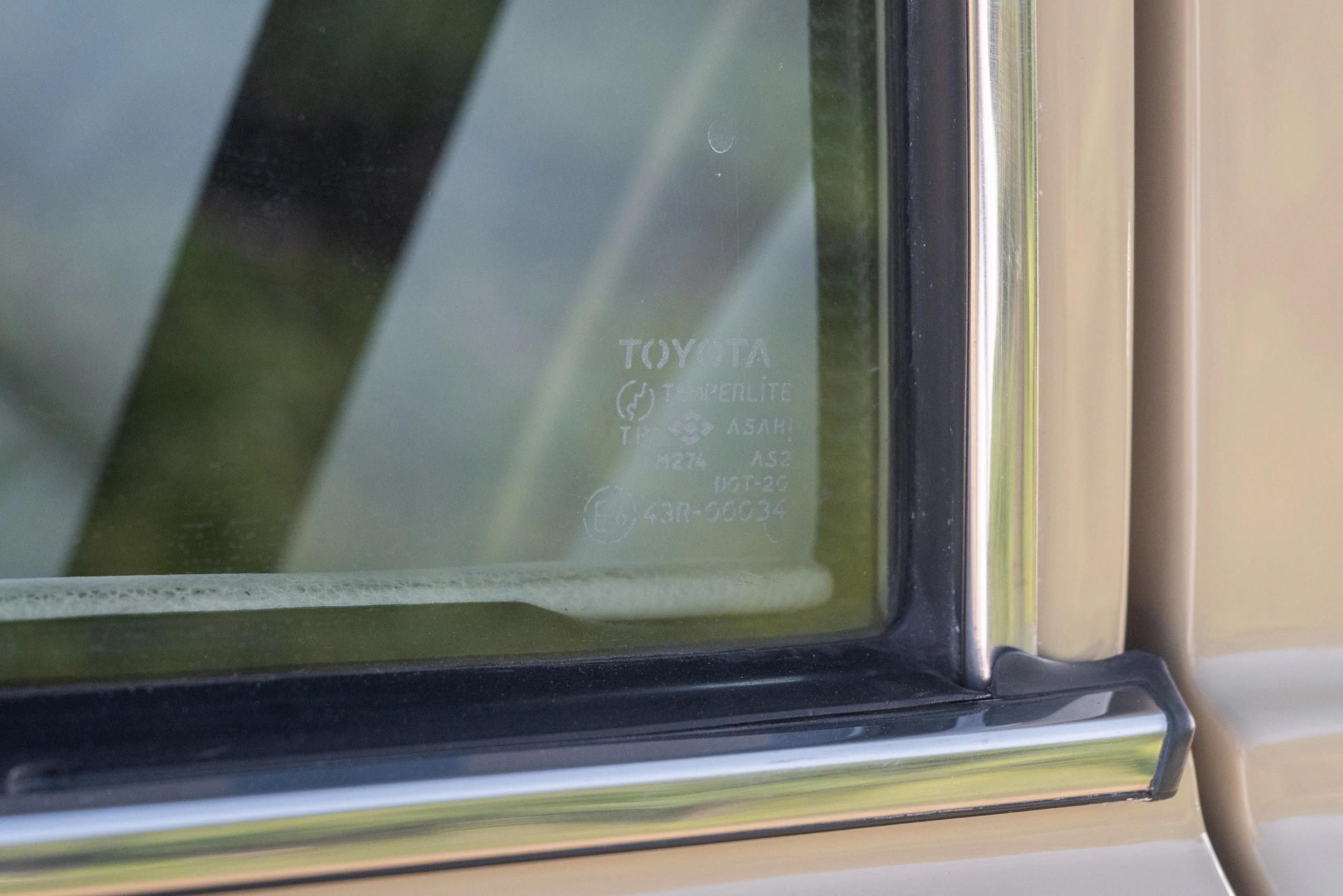 Legacy Overland-Built 1990 Toyota Land Cruiser FJ62