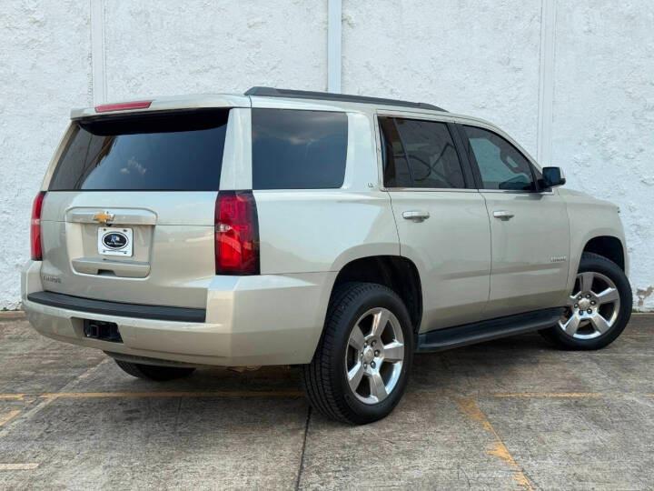 2017 Chevrolet Tahoe LT - 3