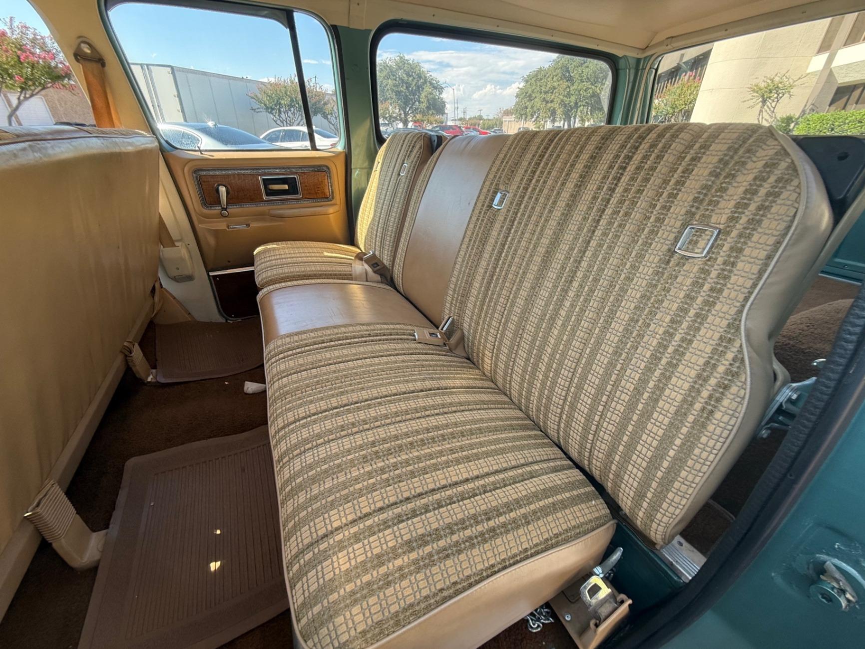 1977 Chevrolet Suburban Silverado