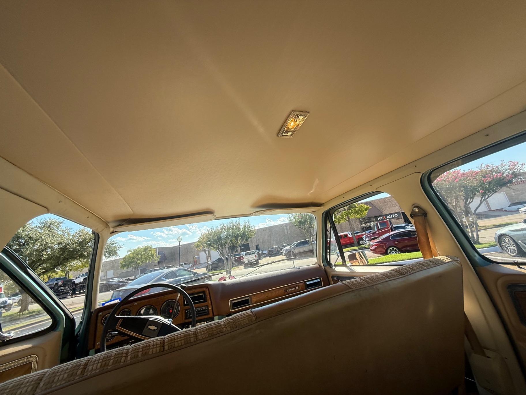 1977 Chevrolet Suburban Silverado