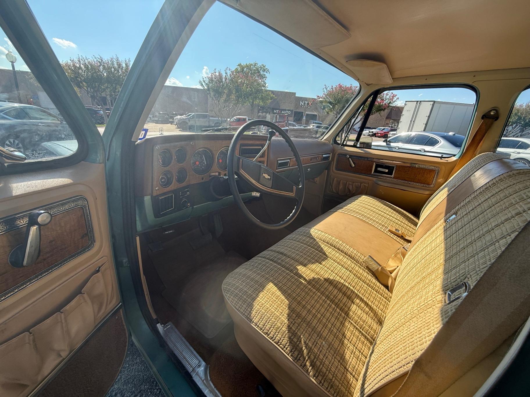 1977 Chevrolet Suburban Silverado