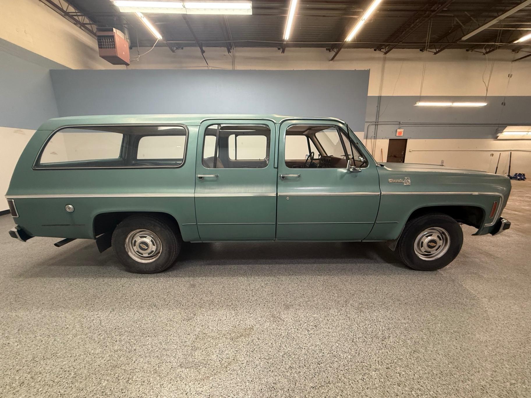 1977 Chevrolet Suburban Silverado