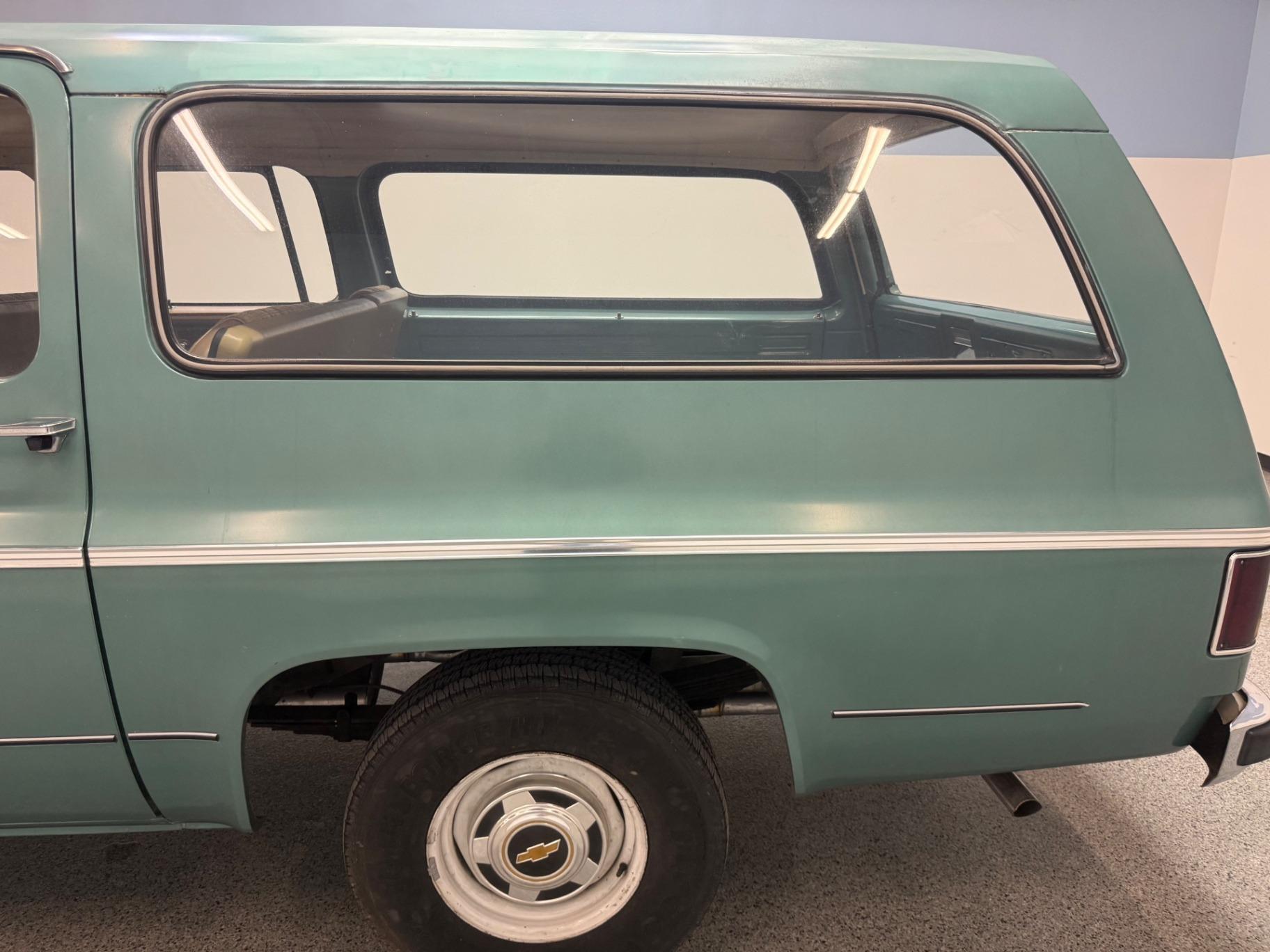 1977 Chevrolet Suburban Silverado