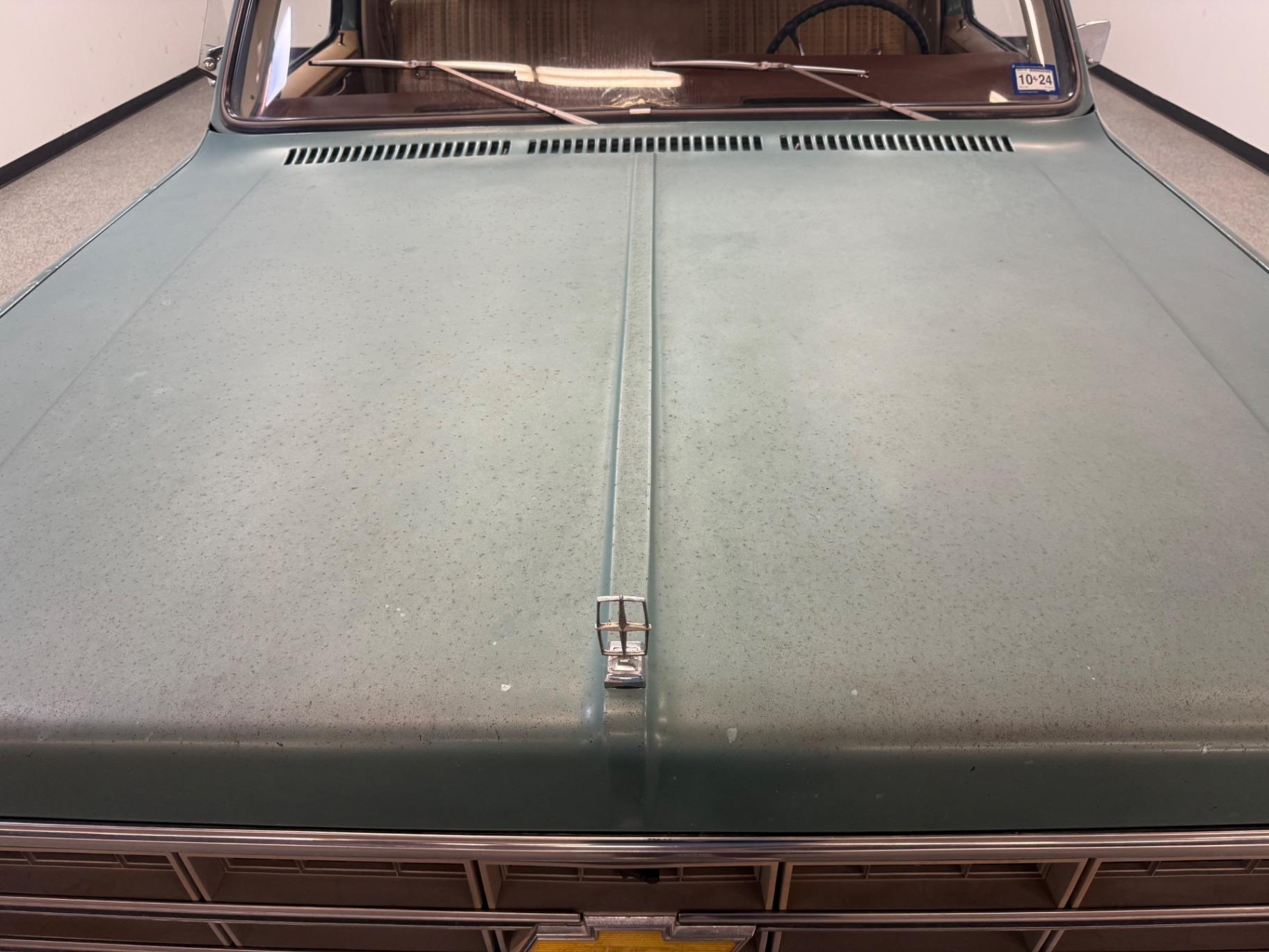 1977 Chevrolet Suburban Silverado