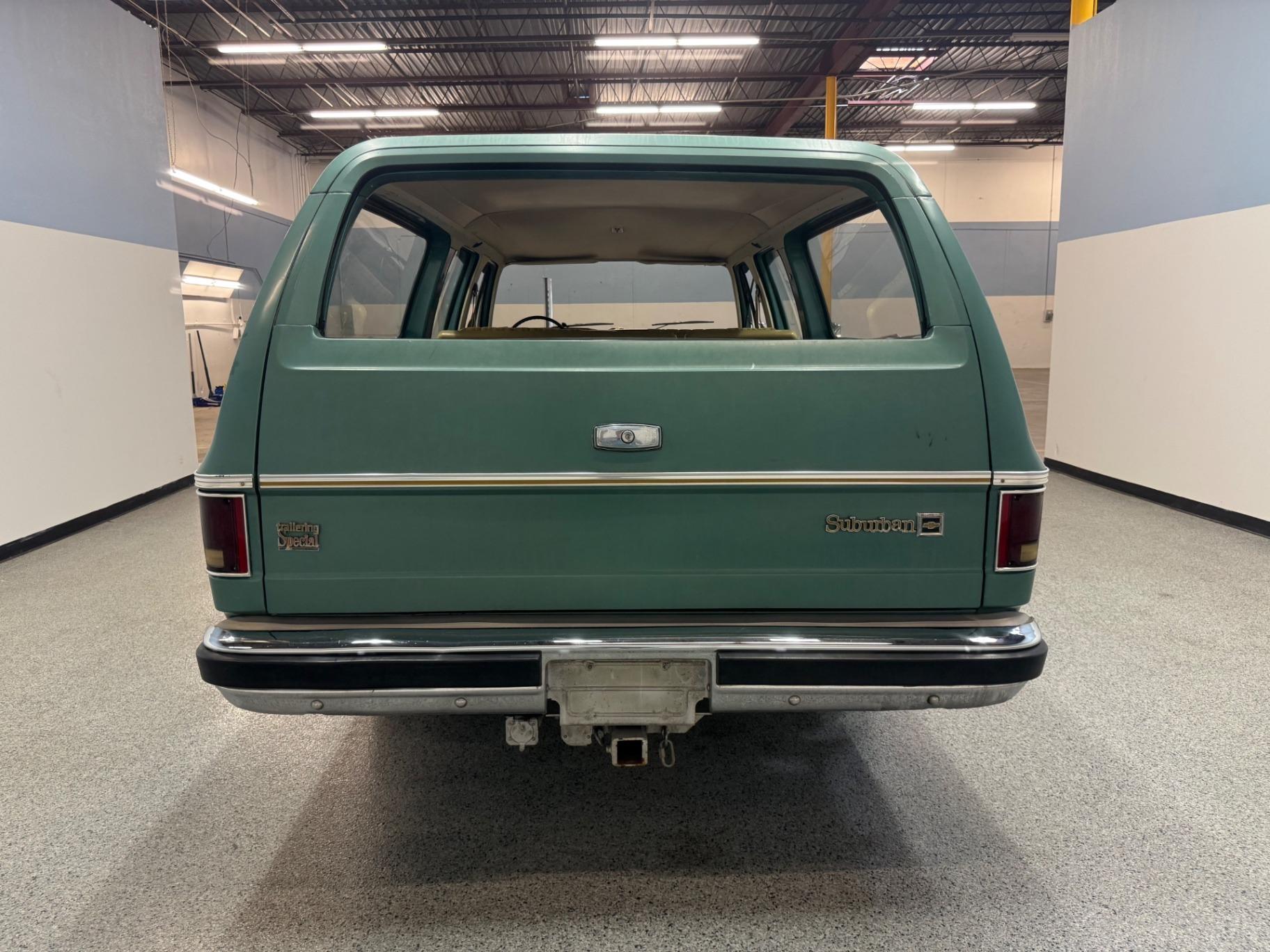 1977 Chevrolet Suburban Silverado