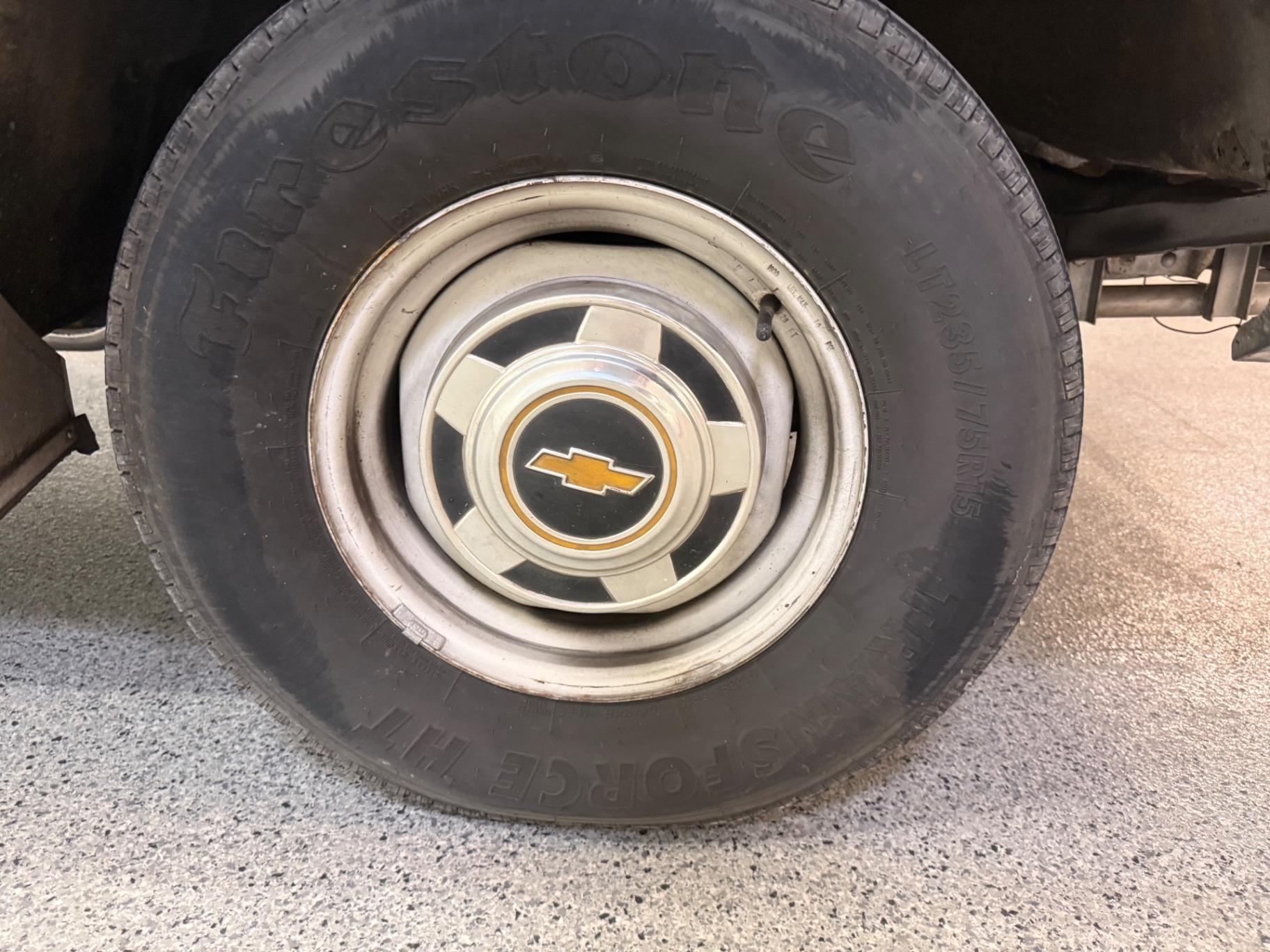 1977 Chevrolet Suburban Silverado