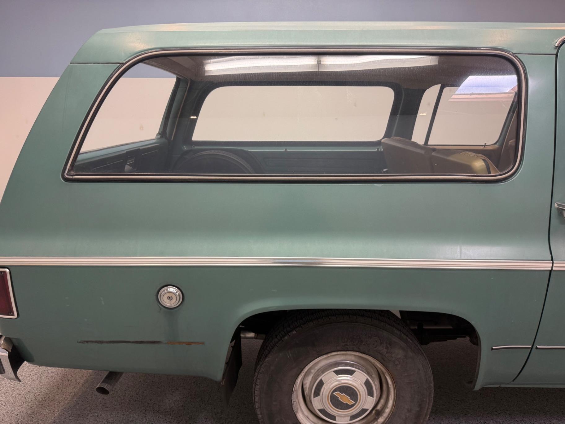 1977 Chevrolet Suburban Silverado
