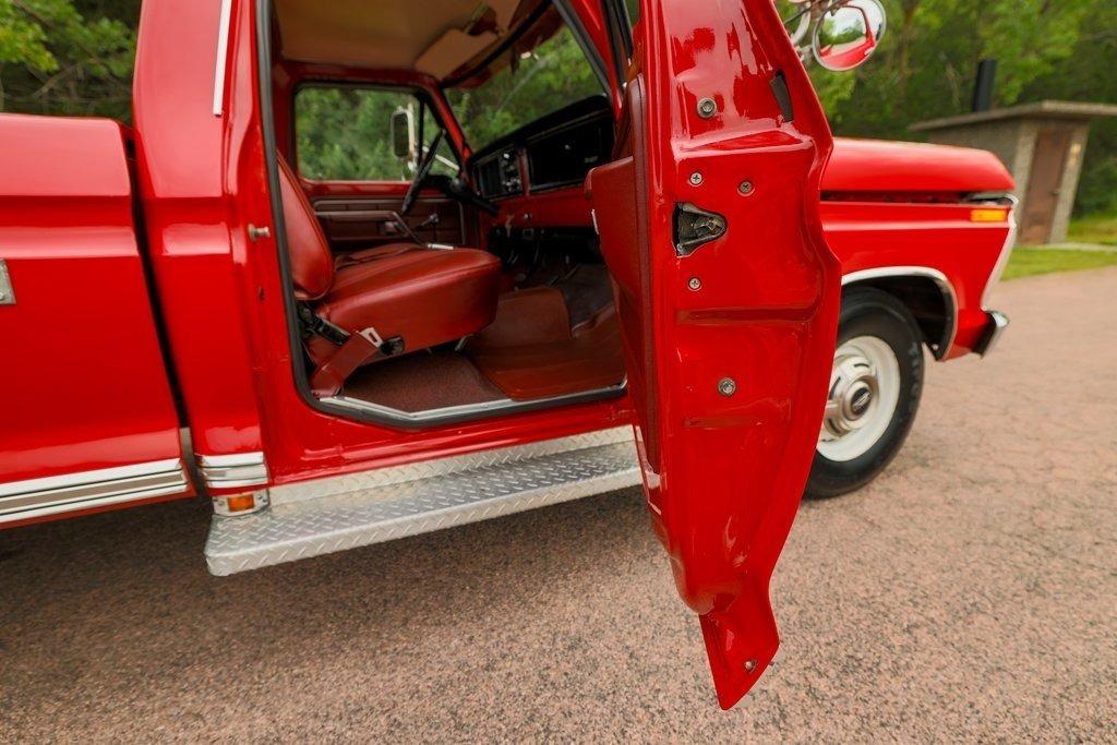 1973 Ford F-250 Ranger Camper Special