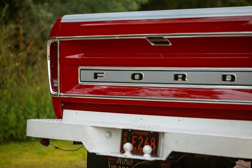 1973 Ford F-250 Ranger Camper Special