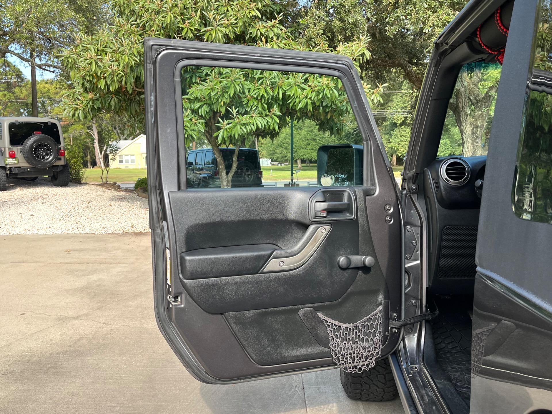 2017 Jeep Wrangler Willys Wheeler