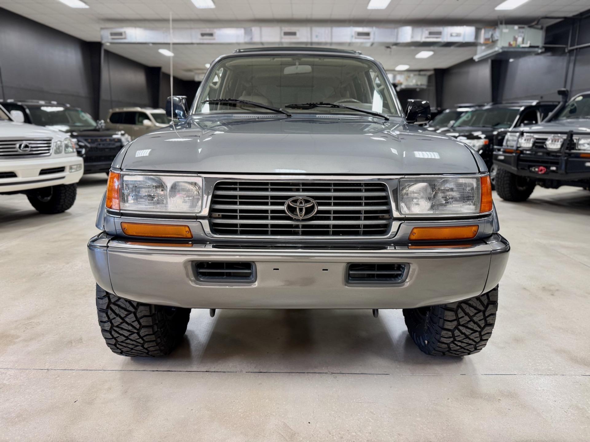 Moonglow Pearl 1997 Toyota Land Cruiser - 4