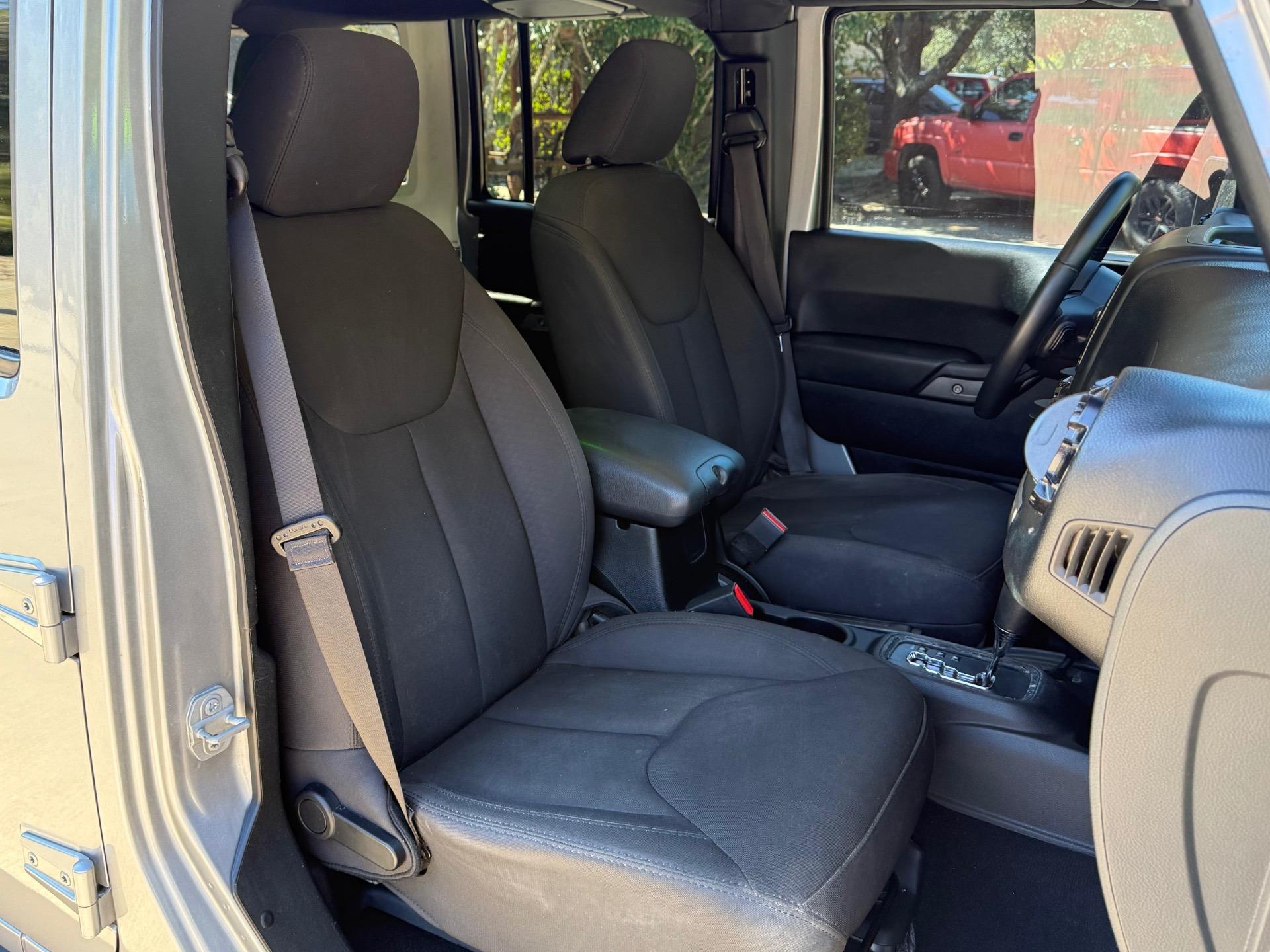 2017 Jeep Wrangler Unlimited Sport