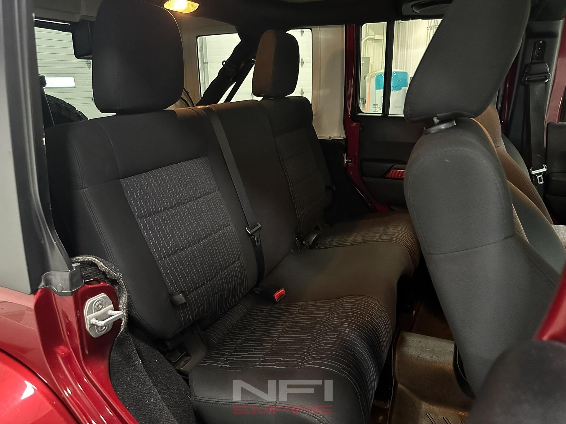 2012 Jeep Wrangler Unlimited Sahara