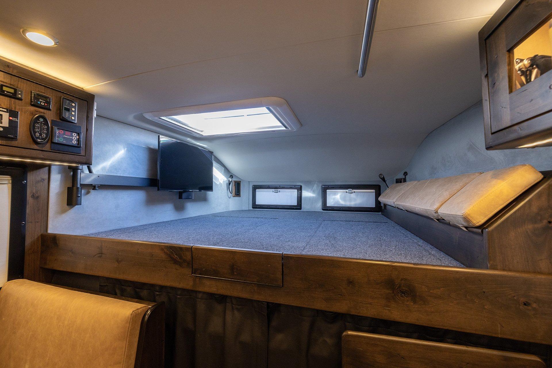 2016 EarthRoamer XV-LTS 160