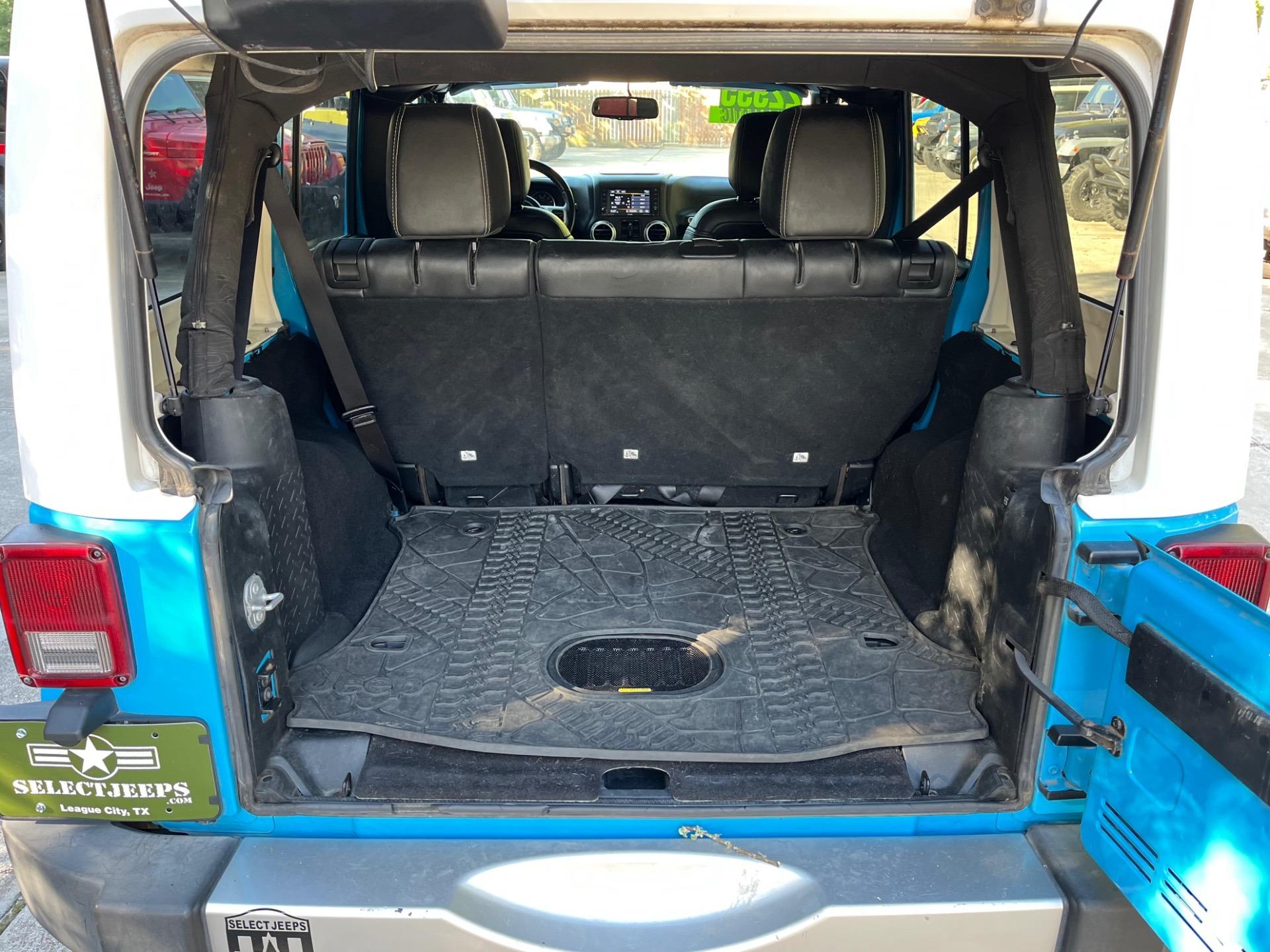 2017 Jeep Wrangler Unlimited Chief Edition