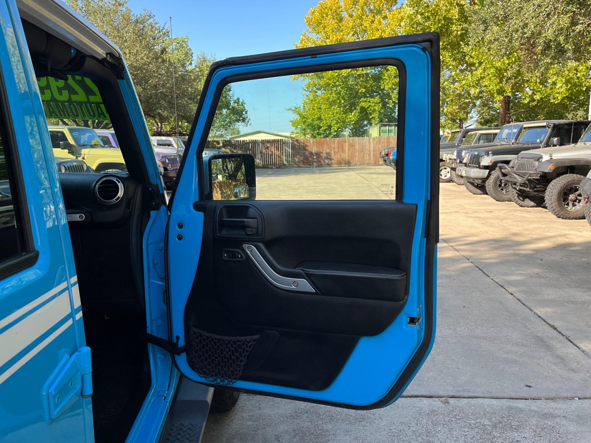 2017 Jeep Wrangler Unlimited Chief Edition