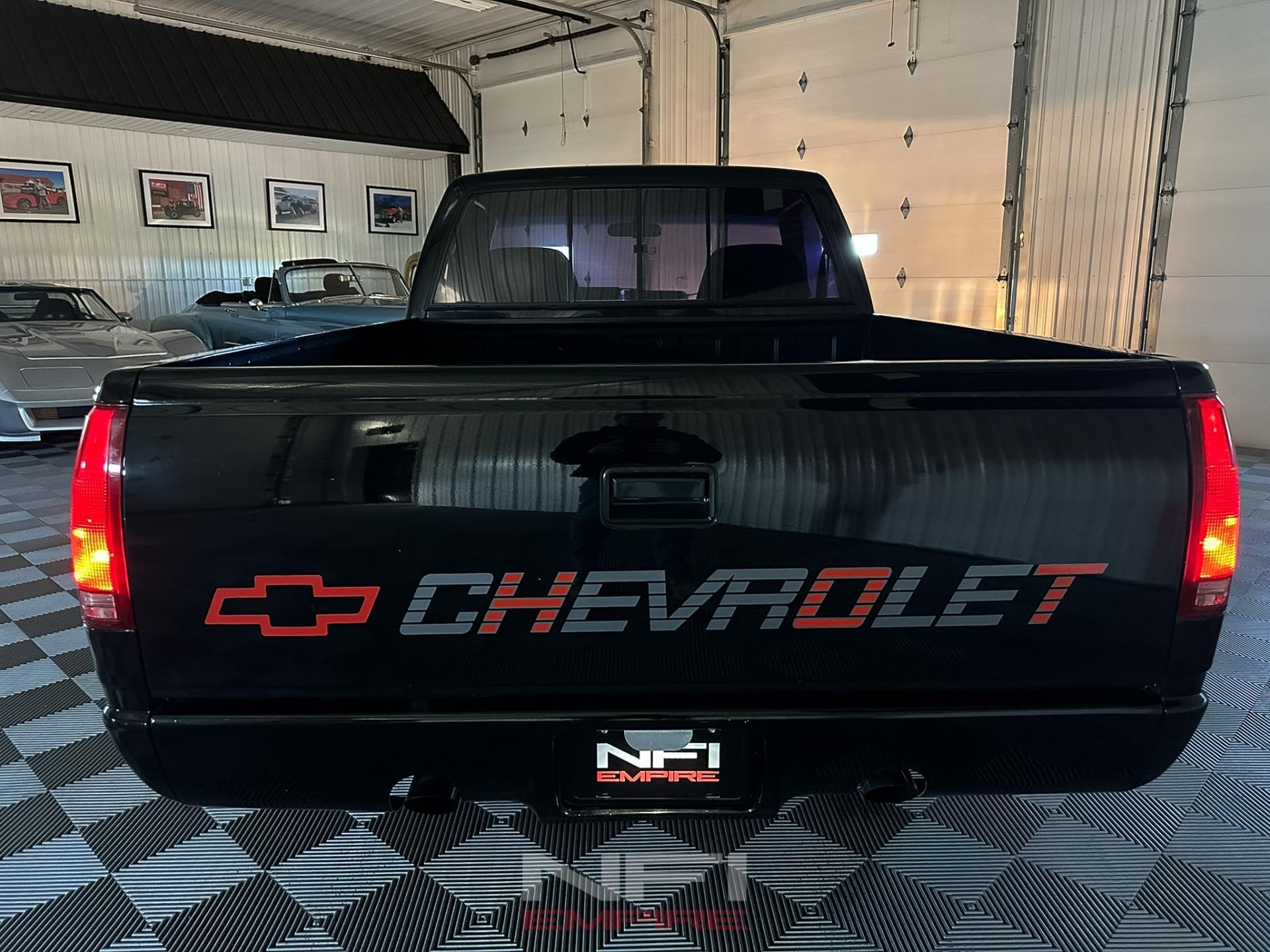 1990 Chevrolet C1500 Cheyenne Reg Cab - 5