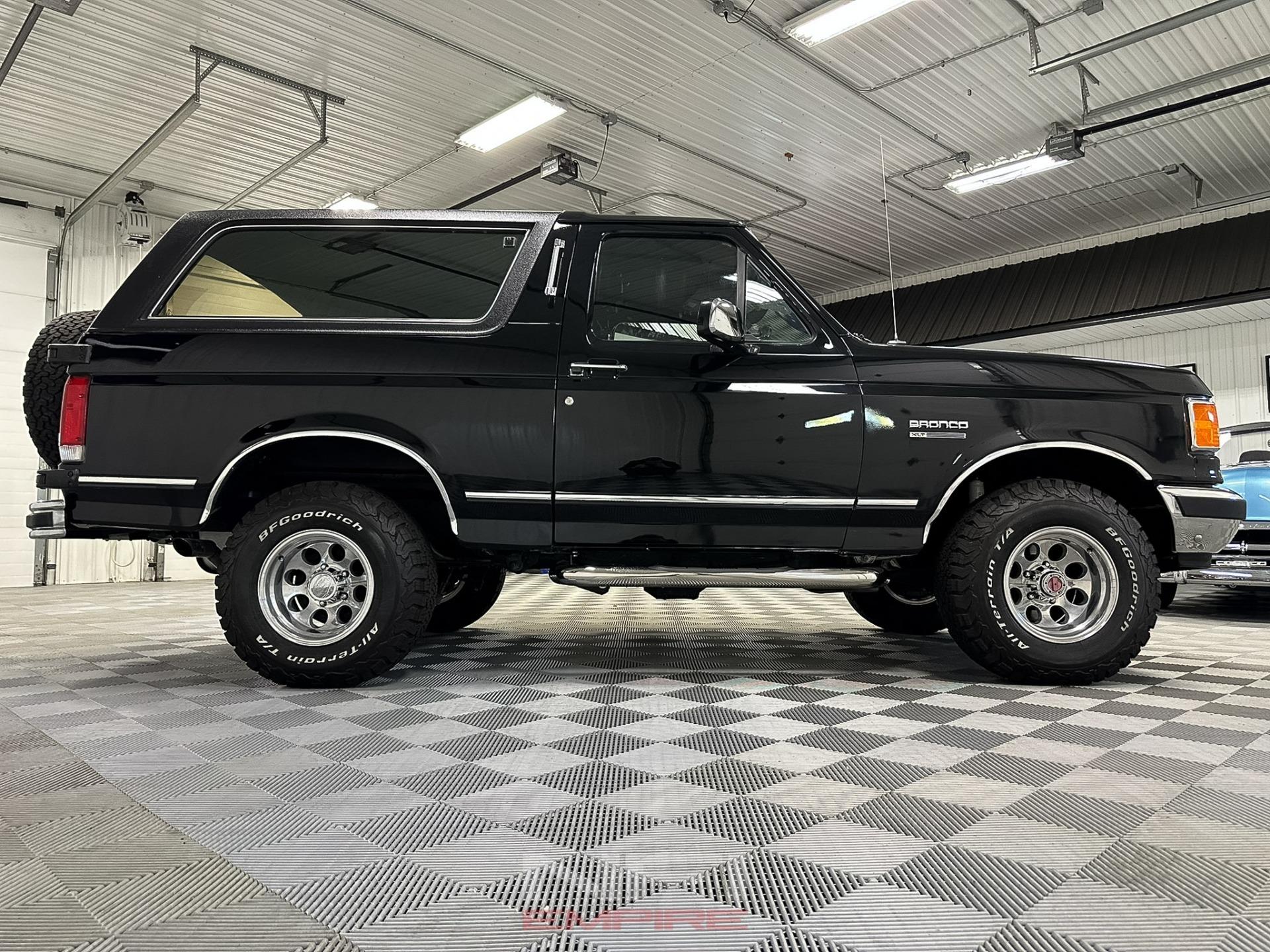 1989 Ford Bronco XLT