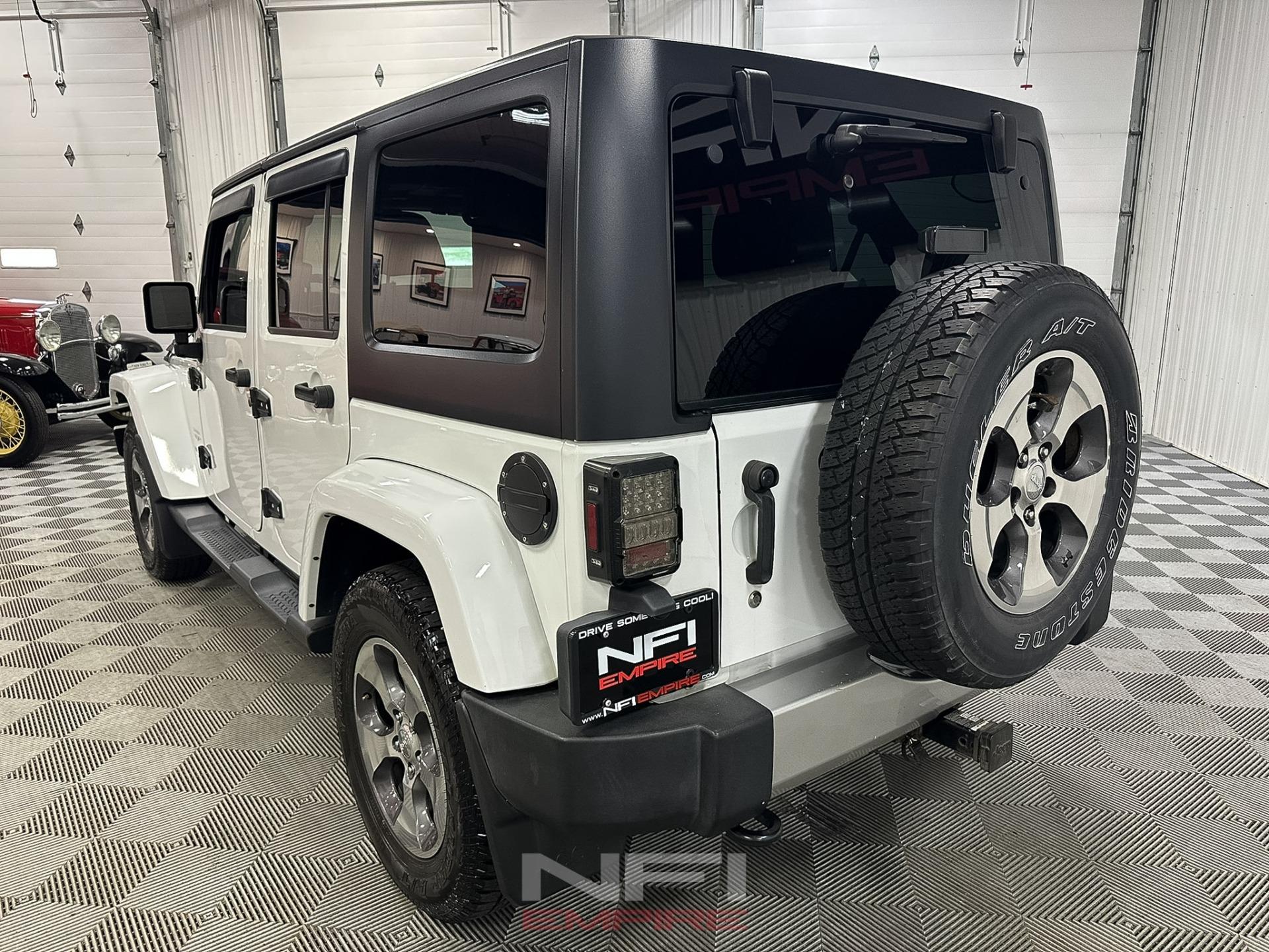 2017 Jeep Wrangler Unlimited Sahara - 5
