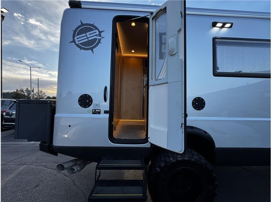 2016 Earthroamer XV-LTS 165