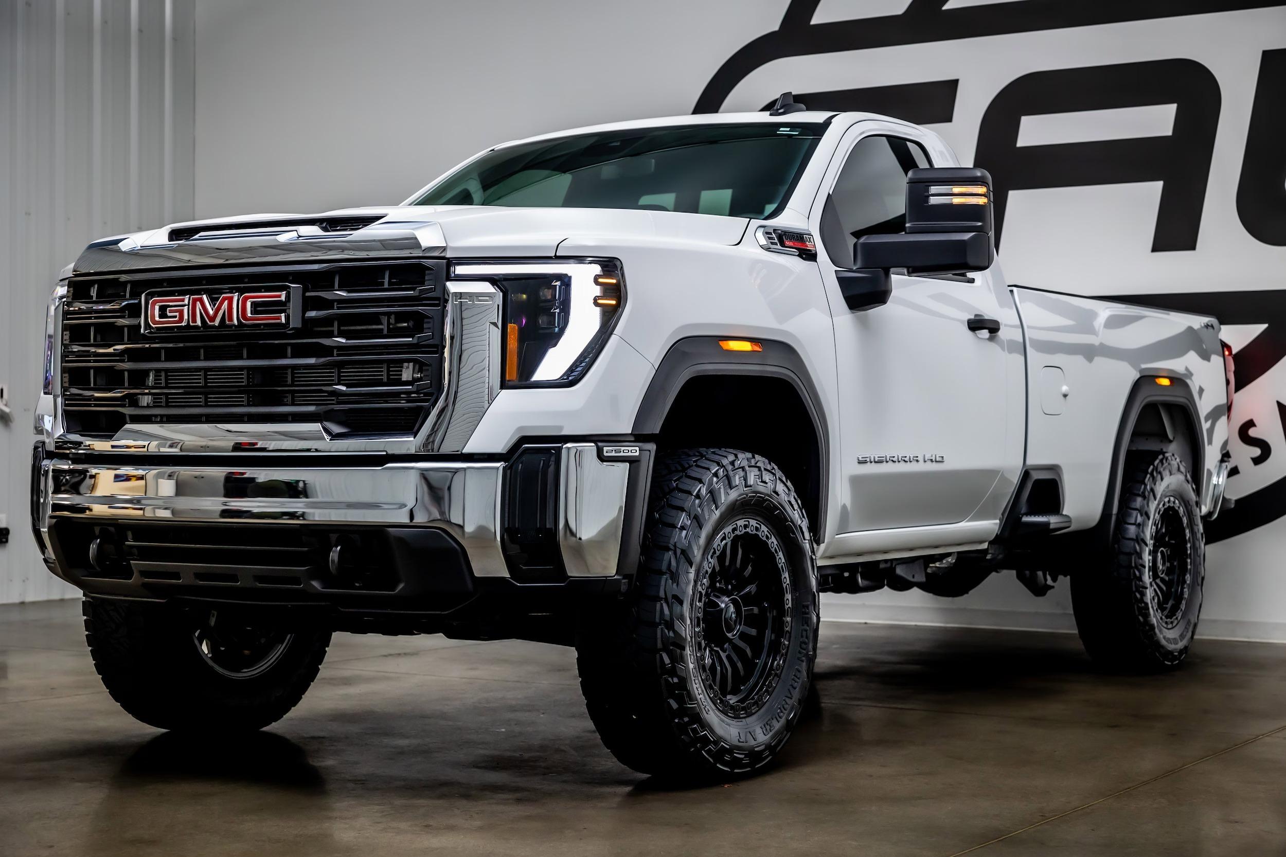 2025 GMC Sierra 2500 HD Pro