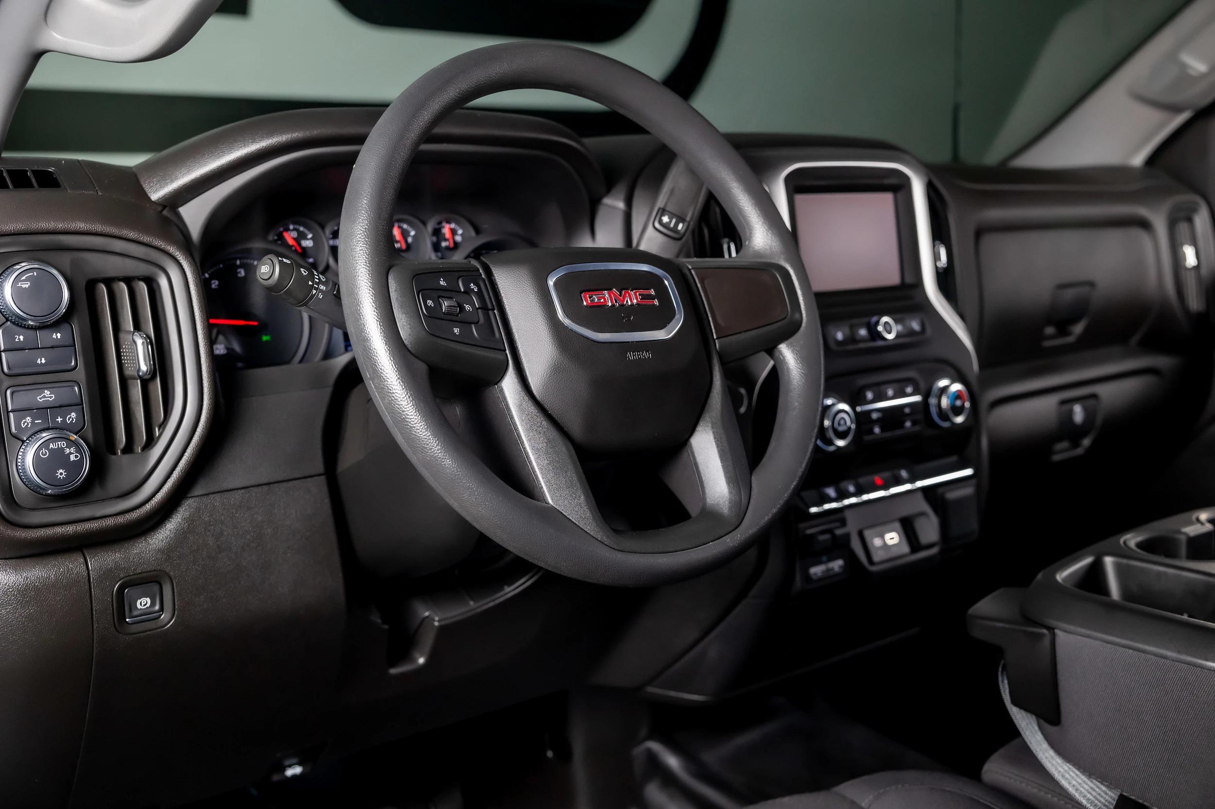 2025 GMC Sierra 2500 HD Pro