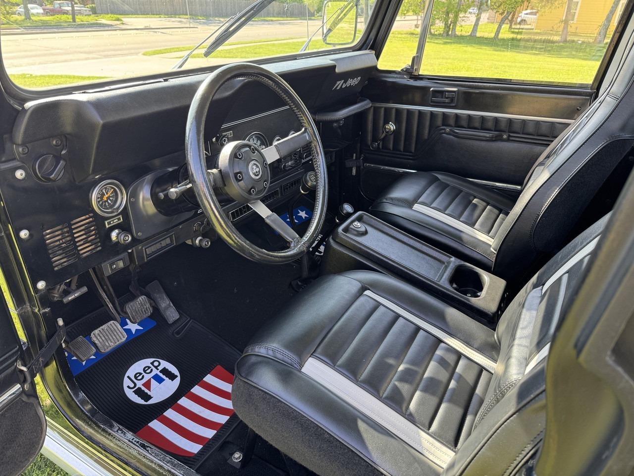 1984 Jeep CJ-8 Scrambler Laredo