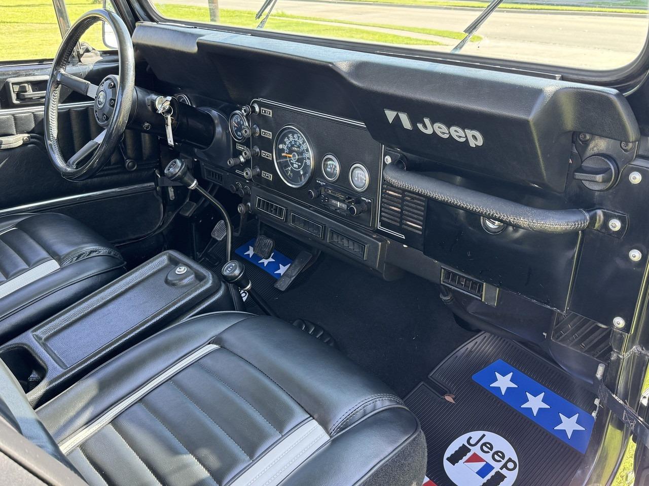 1984 Jeep CJ-8 Scrambler Laredo