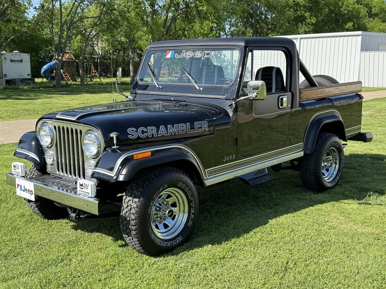 1984 Jeep CJ-8 Scrambler Laredo - 5