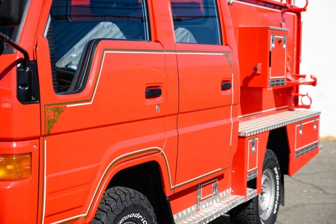 1995 Toyota Hiace Fire Truck 4×4