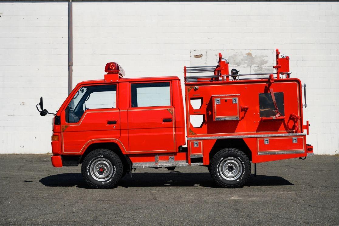 1995 Toyota Hiace Fire Truck 4×4