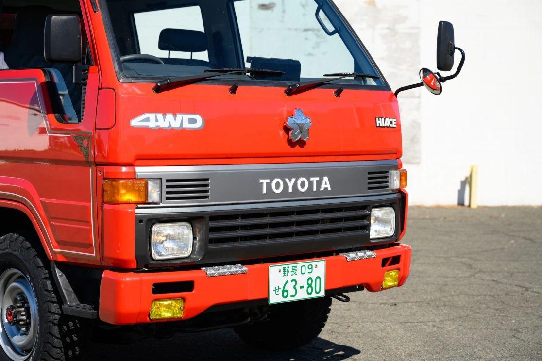 1995 Toyota Hiace Fire Truck 4×4