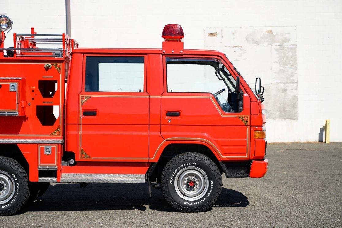 1995 Toyota Hiace Fire Truck 4×4