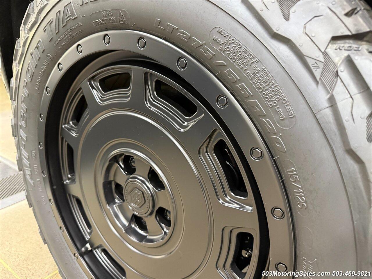 2024 Land Rover Defender 90 Urban Widetrack