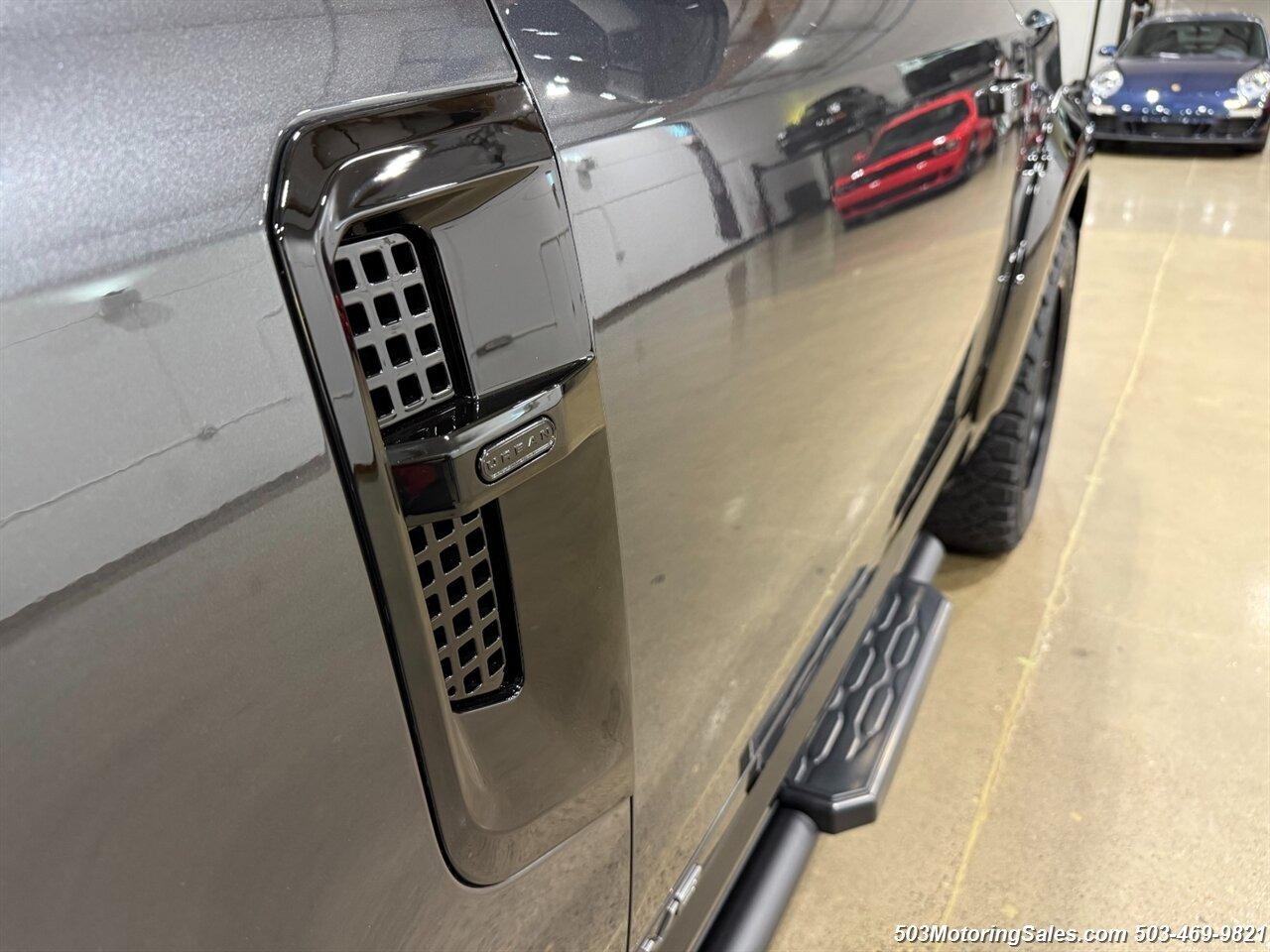 2024 Land Rover Defender 90 Urban Widetrack