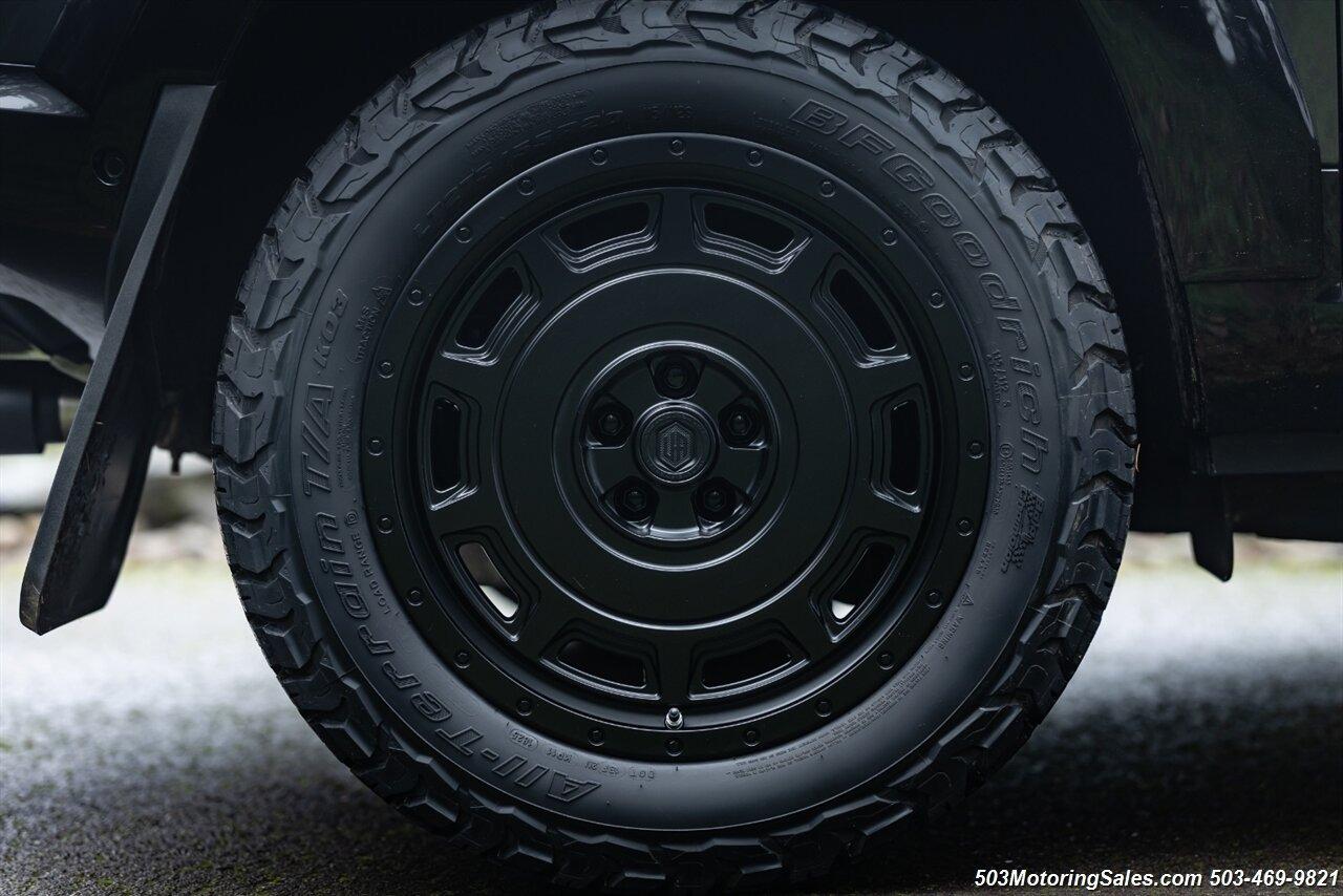 2024 Land Rover Defender 90 Urban Widetrack