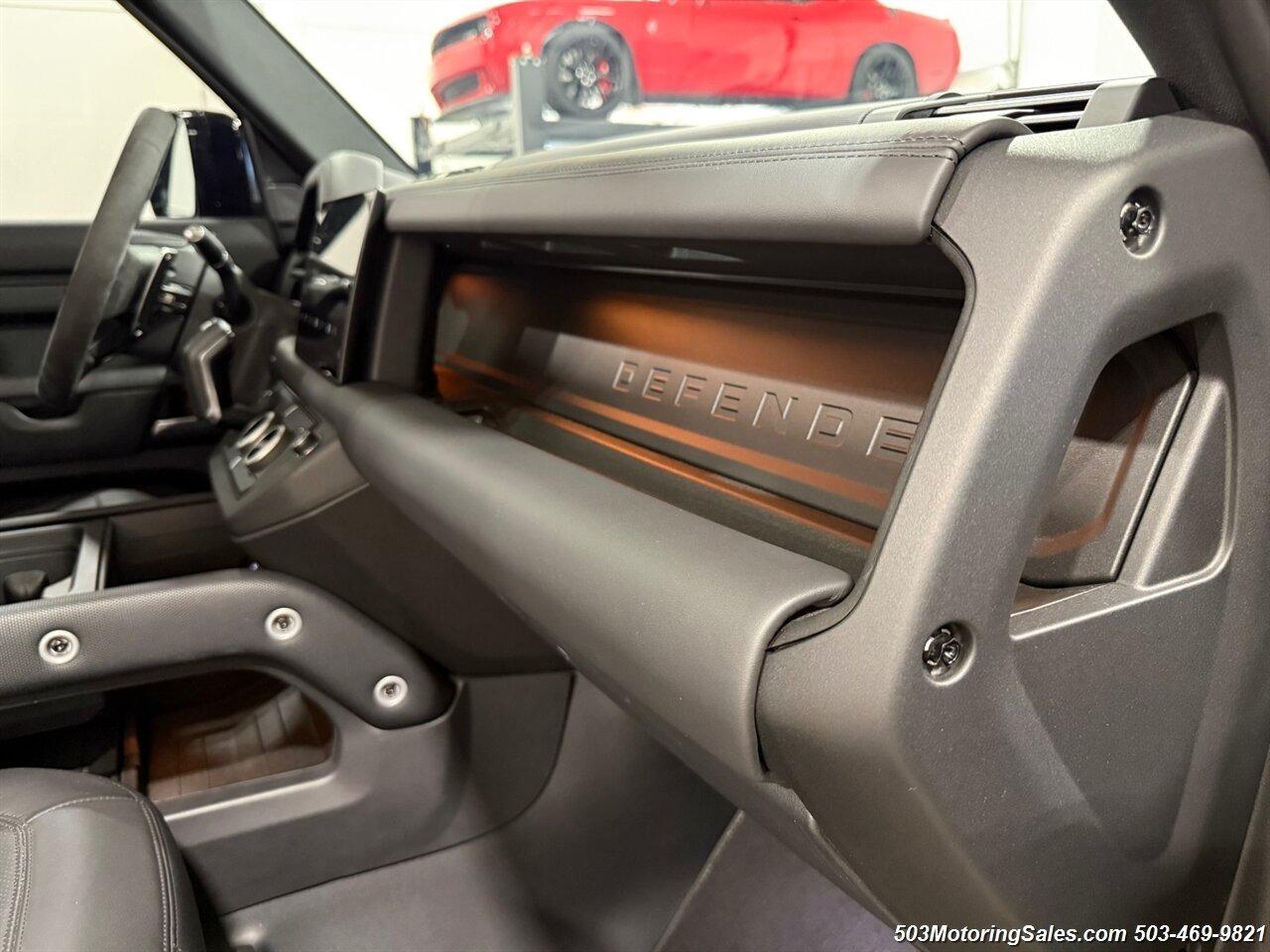 2024 Land Rover Defender 90 Urban Widetrack