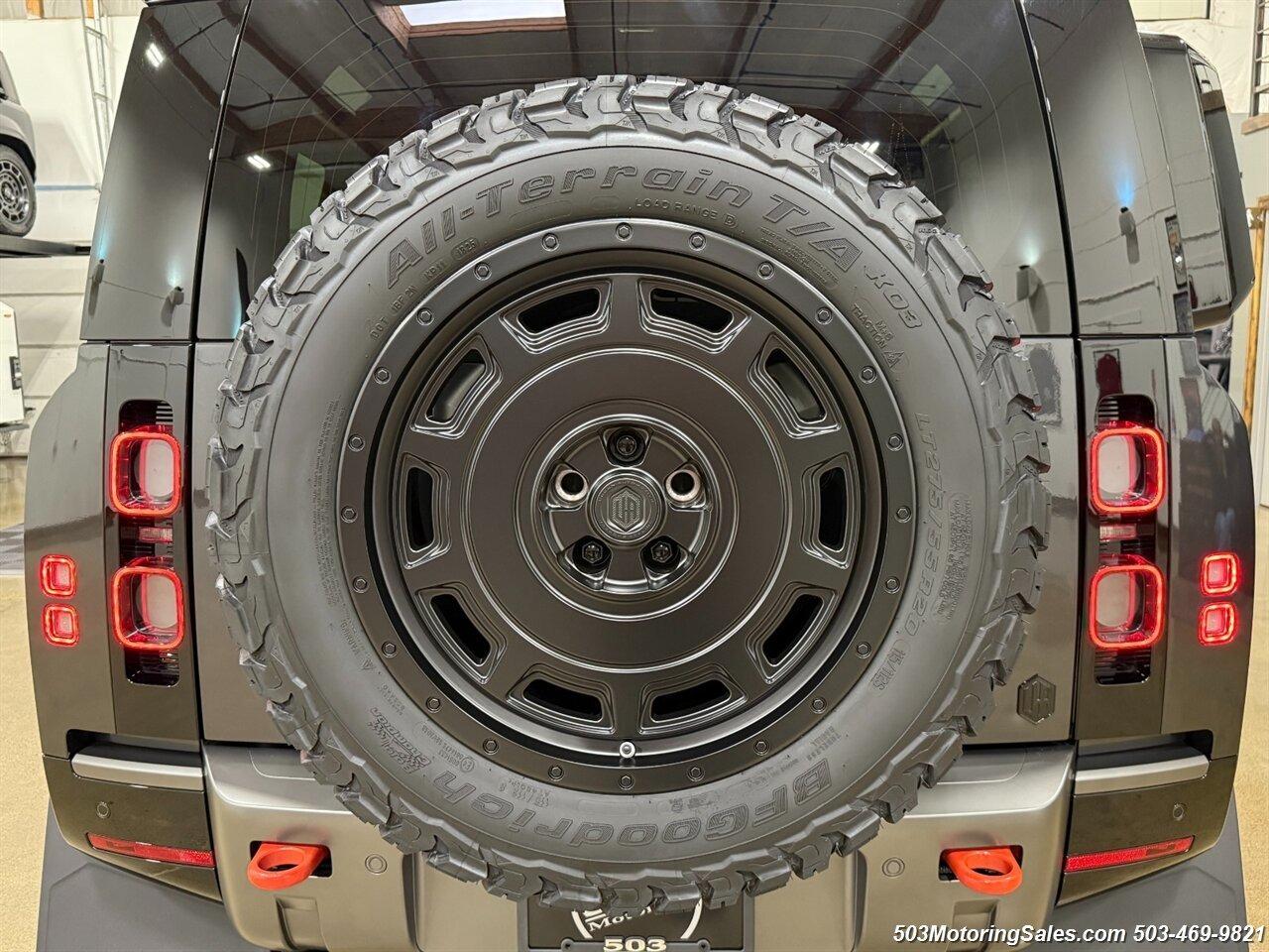 2024 Land Rover Defender 90 Urban Widetrack