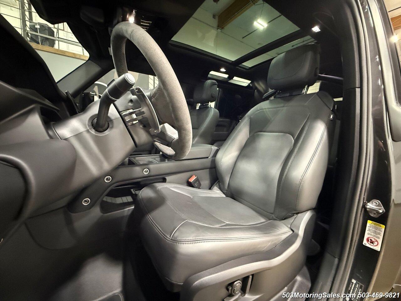 2024 Land Rover Defender 90 Urban Widetrack